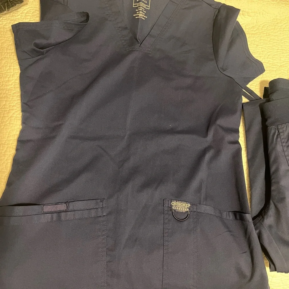 Cherokee Women's Navy Scrubs - Picture 8 of 8